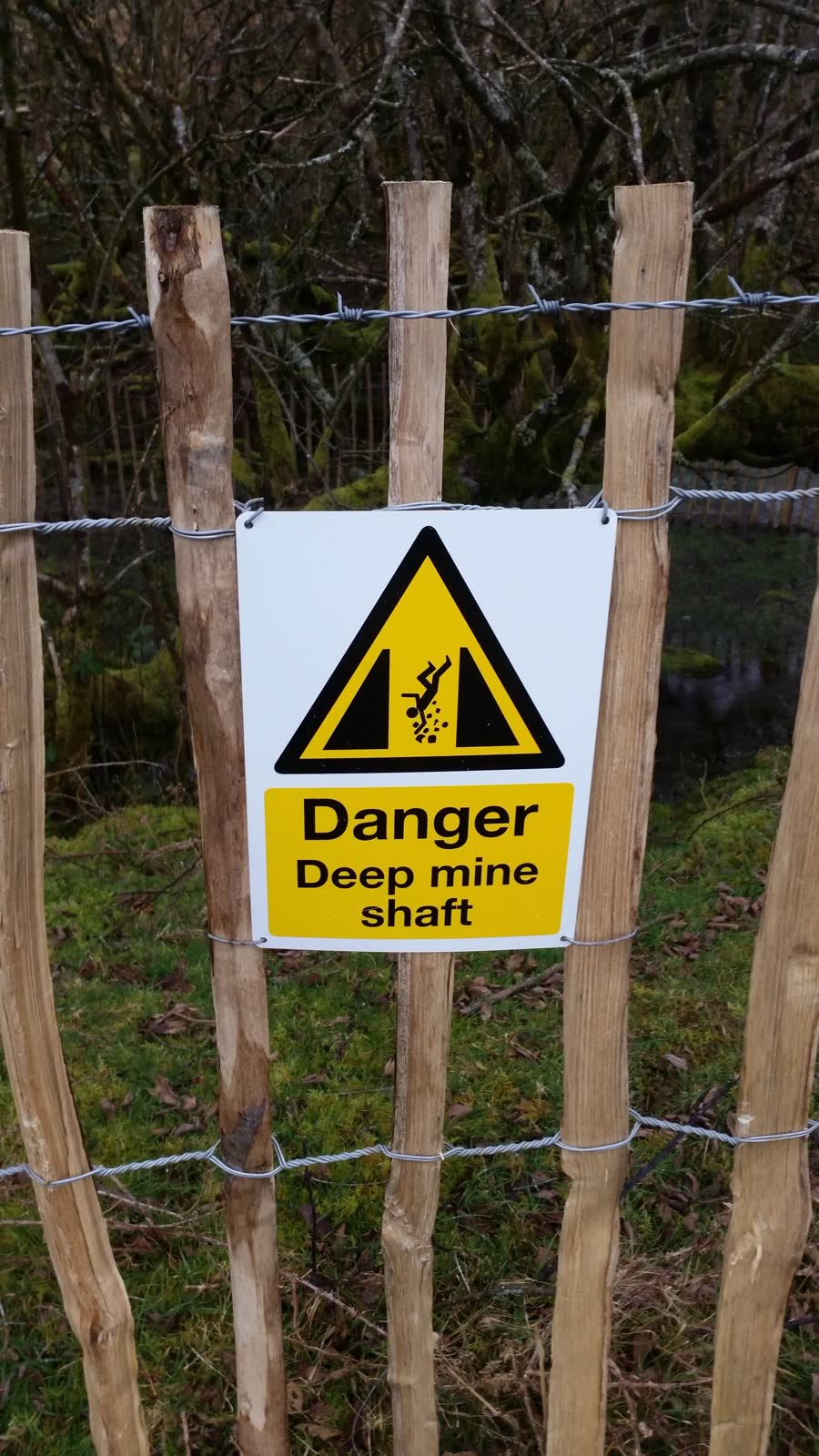 Mine-shaft hazard warning sign